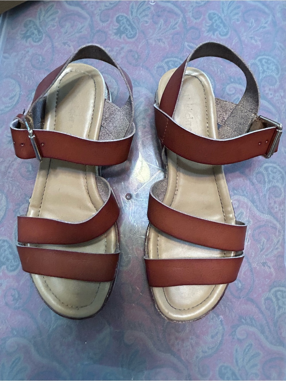 Limelight Women's Tan Strappy Buckle Sandals Size 8